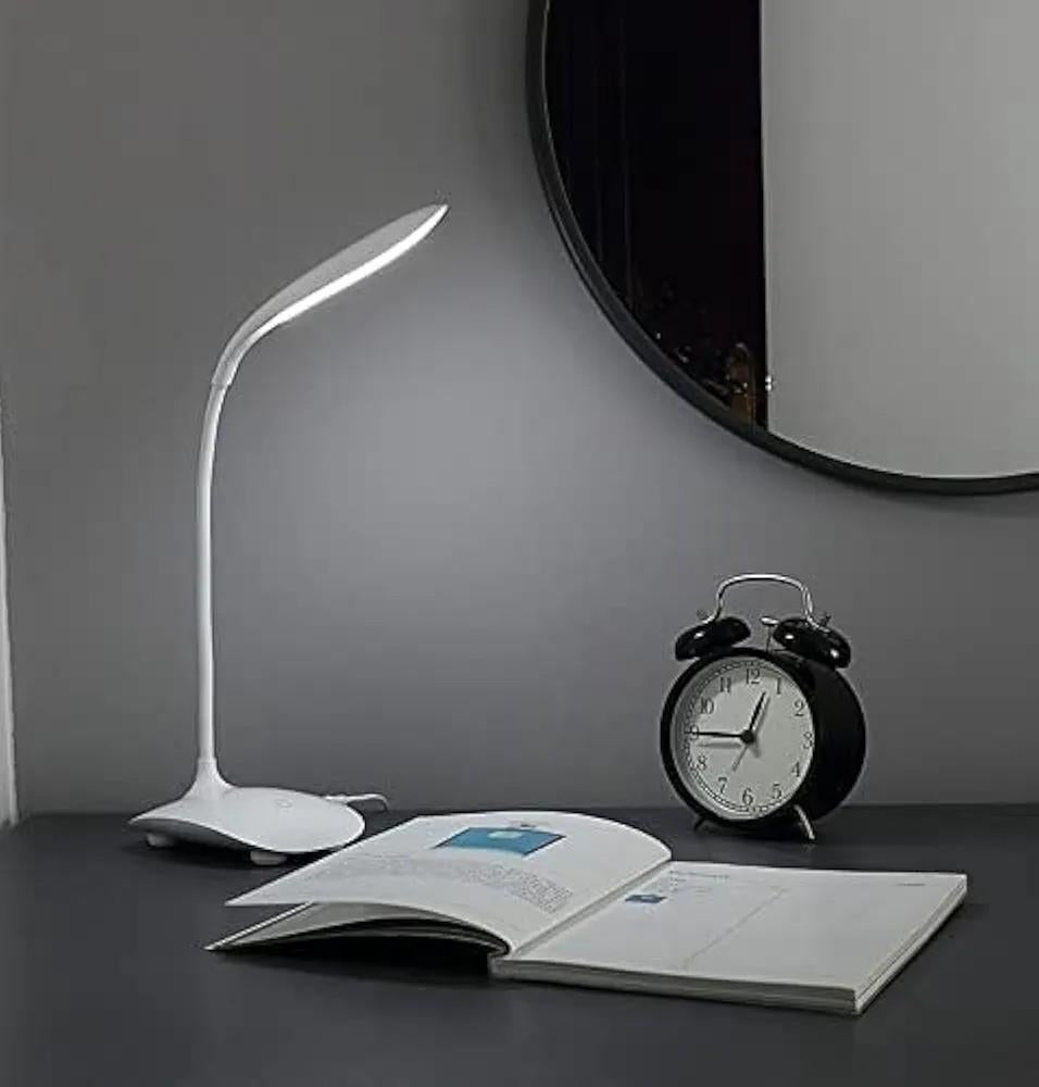 Modern LED Touch Desk Lamp – Flexible Eye Protection Study Light (USB Rechargeable)