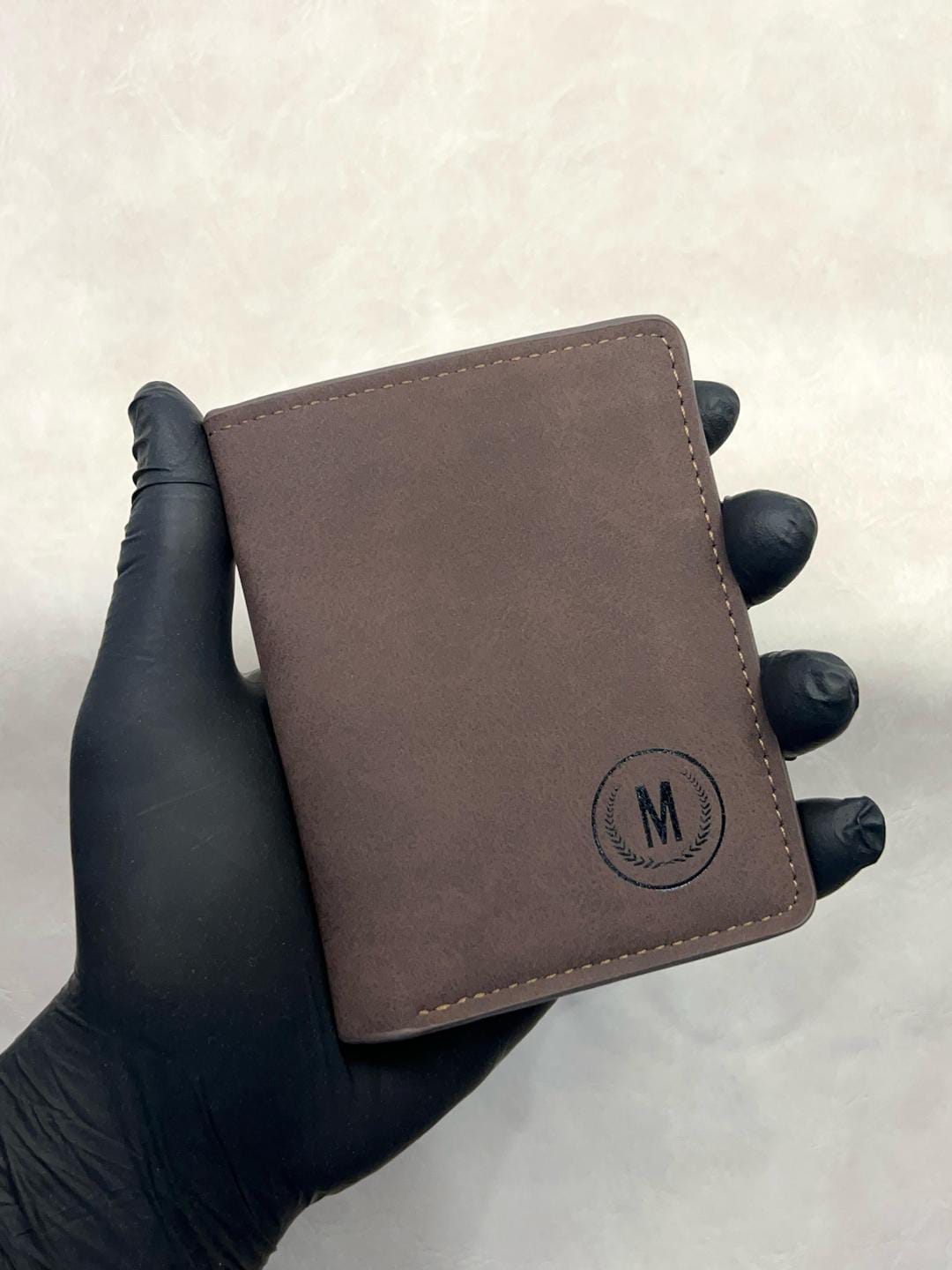 Premium Men's Bifold Wallet – Slim Faux Leather Wallet with Multiple Card Slots, Cash Compartment & Minimalist Design